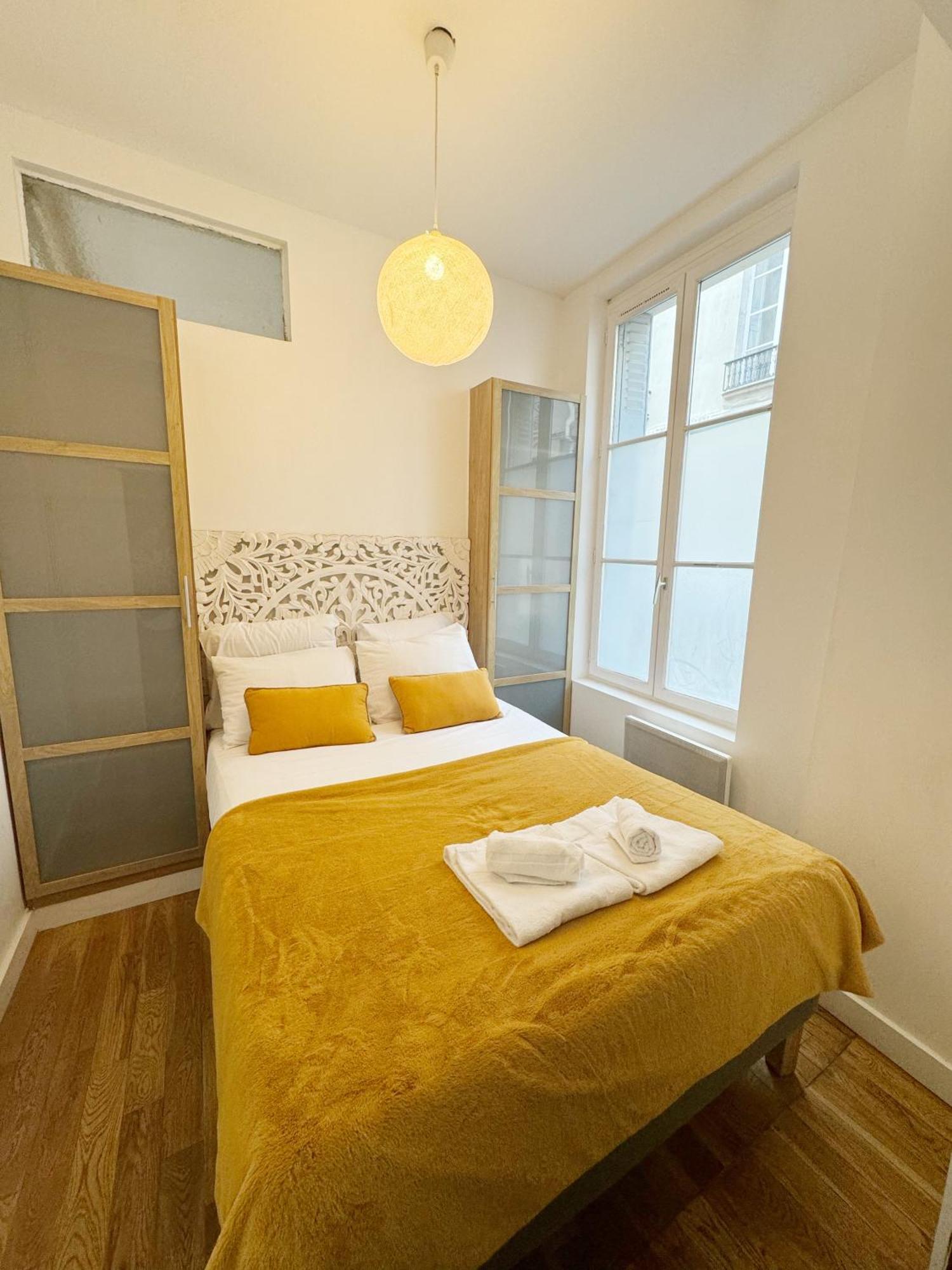 פריז Suite Du Lion/Ac Historic Flat, Marais, 4-5 Guests מראה חיצוני תמונה